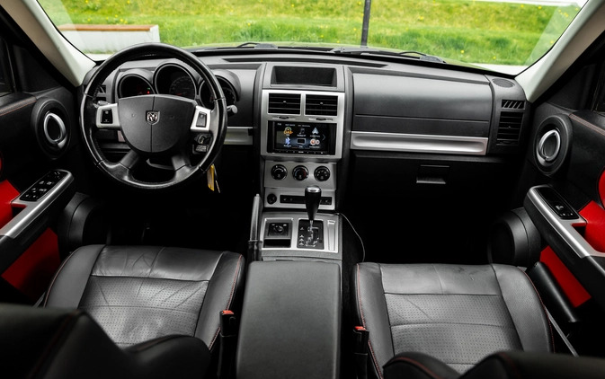 Dodge Nitro cena 39999 przebieg: 220000, rok produkcji 2008 z Radom małe 742